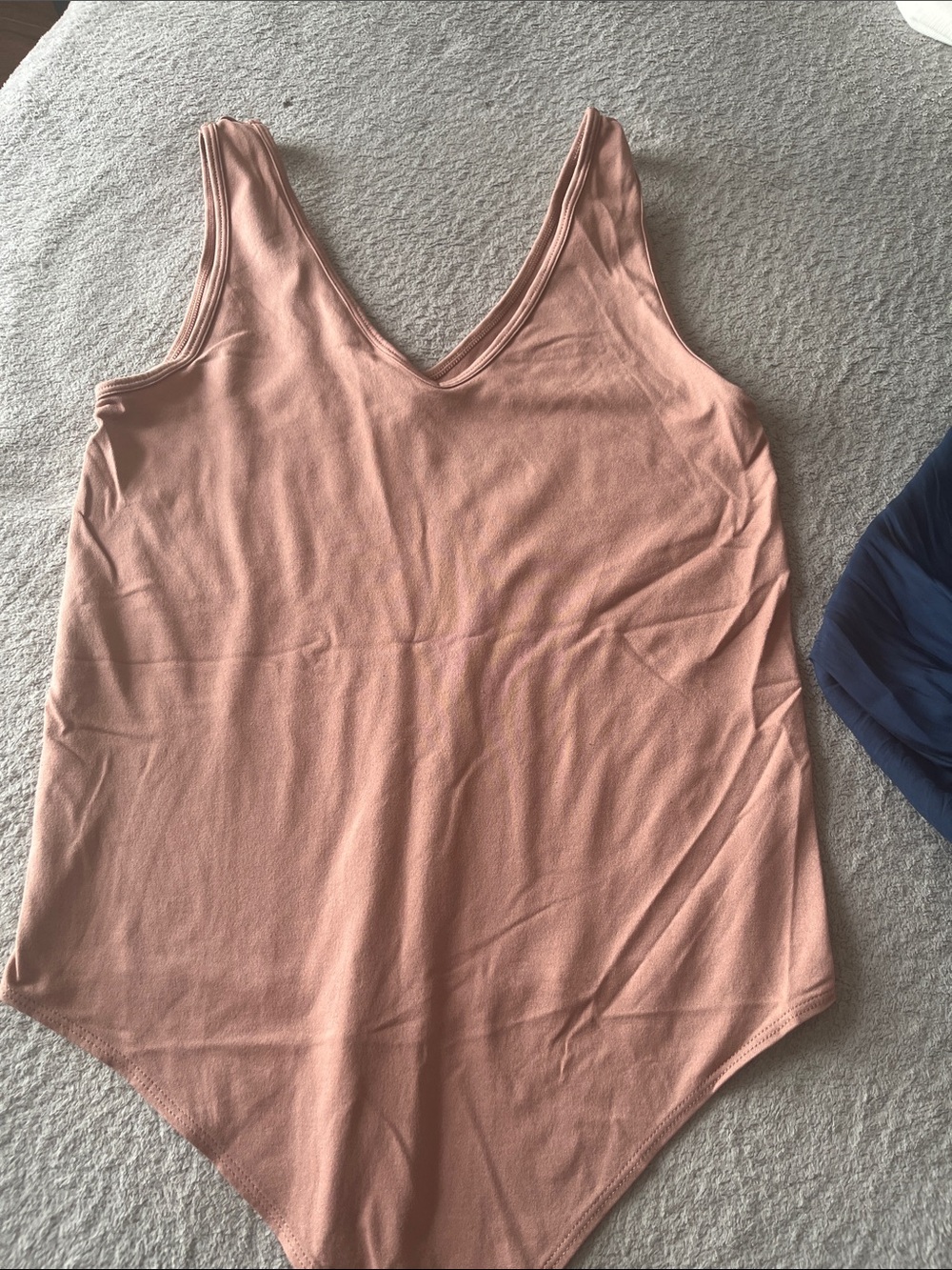 SO Blush Pink V-Neck Sleeveless Bodysuit